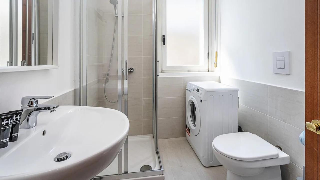شقة Blue City Paradise - Renovated Apt In Center ميلان المظهر الخارجي الصورة